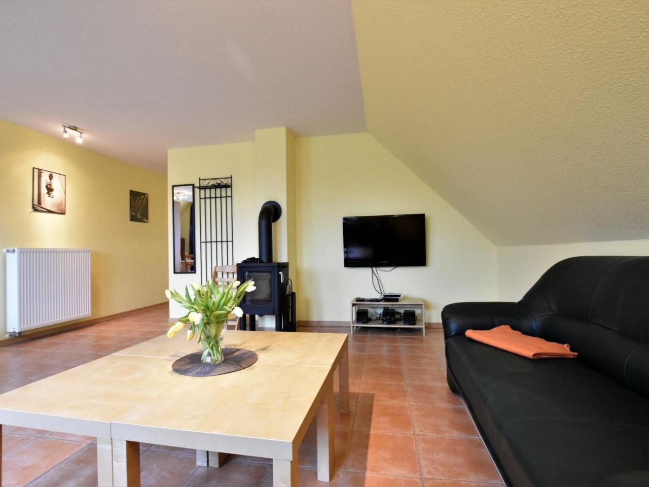 Cozy 5-bedroom Holiday Home in Zierow with Garden Zewnętrze zdjęcie